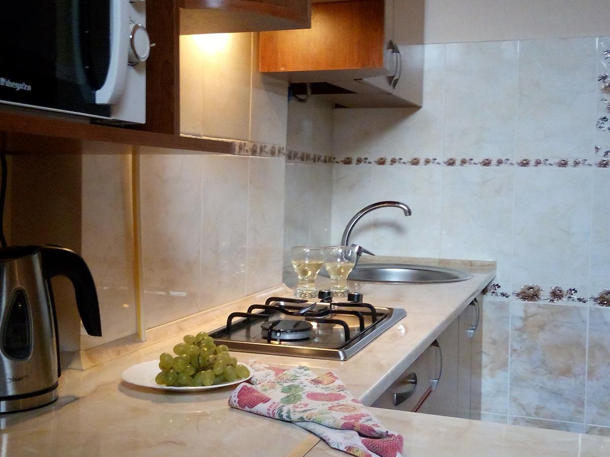 Flat On Sheptytskykh Lviv Exterior foto