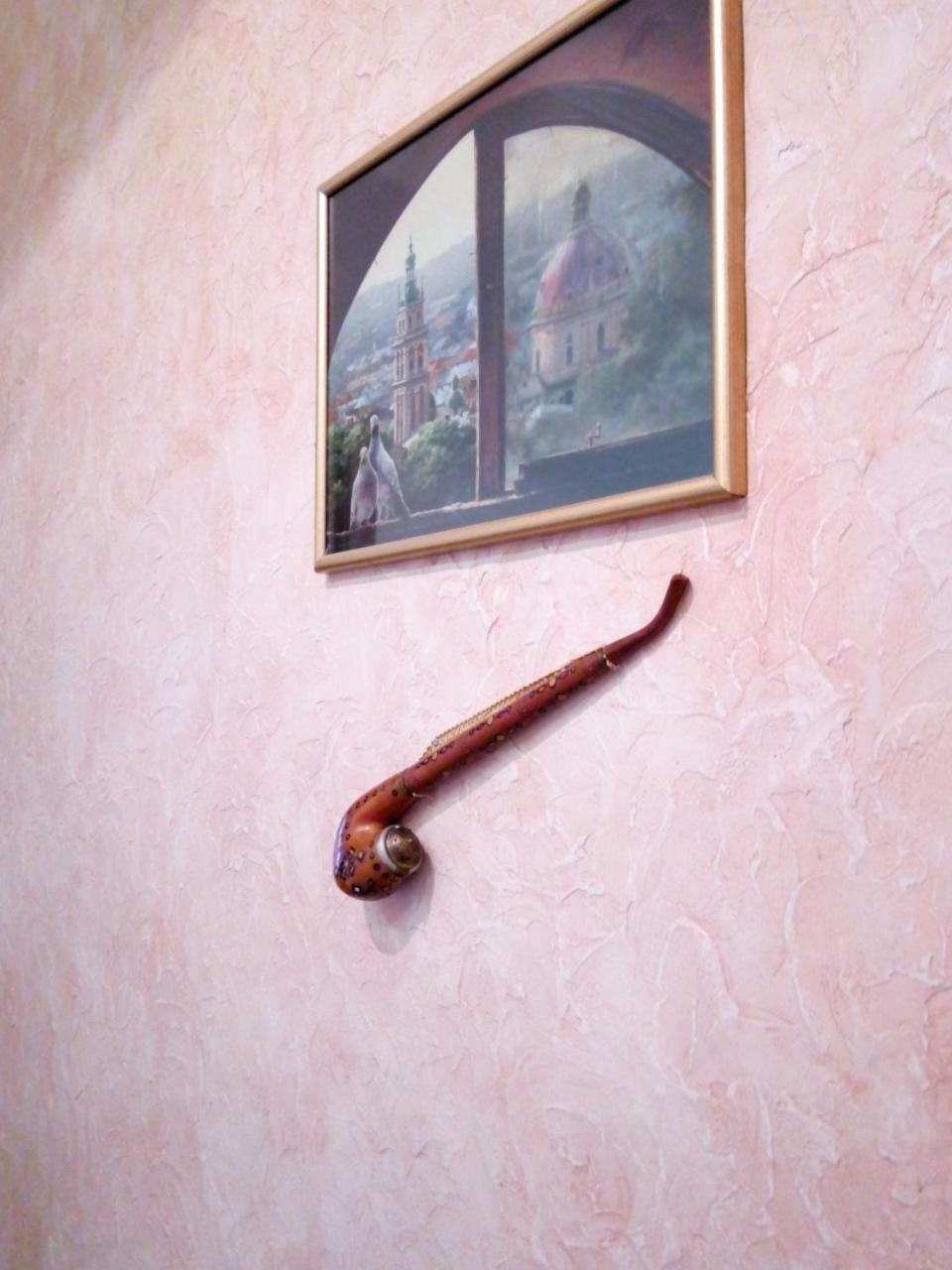 Flat On Sheptytskykh Lviv Exterior foto