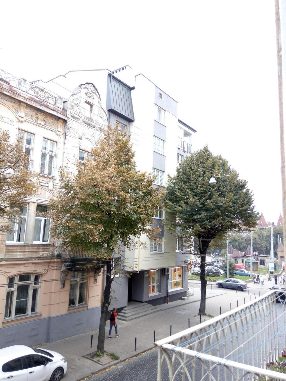 Flat On Sheptytskykh Lviv Exterior foto