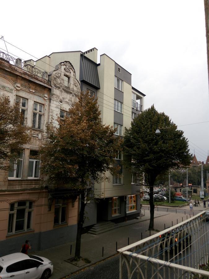 Flat On Sheptytskykh Lviv Exterior foto