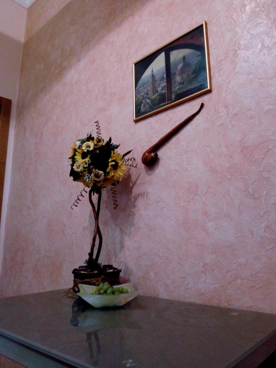 Flat On Sheptytskykh Lviv Exterior foto