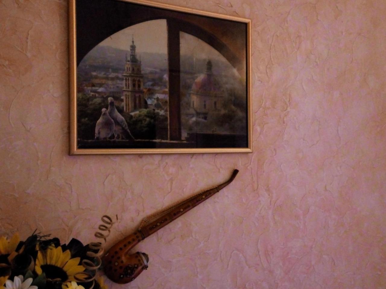 Flat On Sheptytskykh Lviv Exterior foto